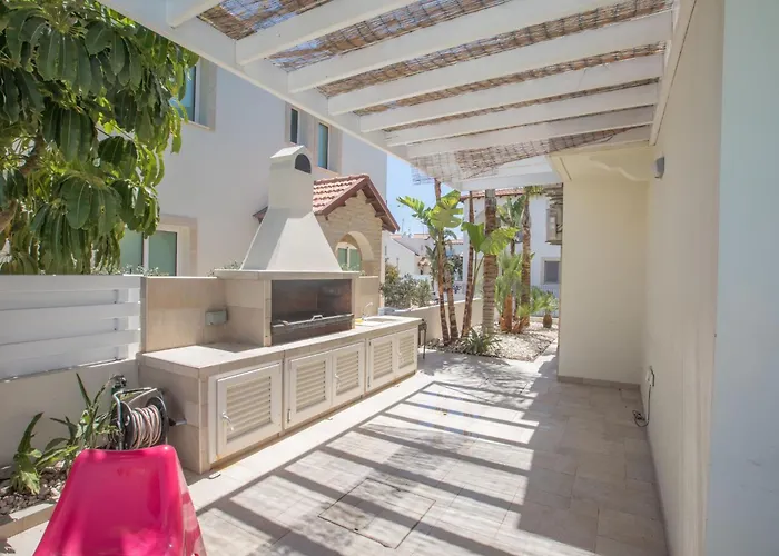 3-schlafzimmer-luxusvilla Mit Pool Und Teilweise Meerblick By Interhome Casa vacanze *