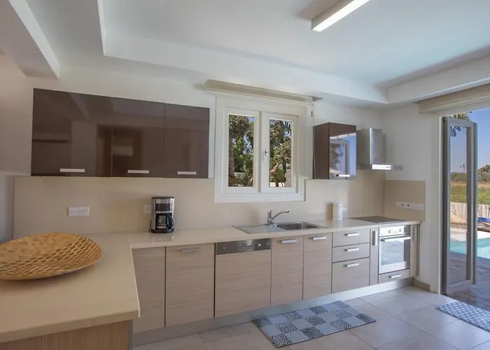 3-schlafzimmer-luxusvilla Mit Pool Und Teilweise Meerblick By Interhome * Protaras