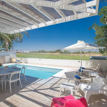 Feriehus 3-schlafzimmer-luxusvilla Mit Pool Und Teilweise Meerblick By Interhome *