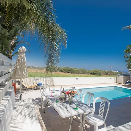 Feriehus 3-schlafzimmer-luxusvilla Mit Pool Und Teilweise Meerblick By Interhome