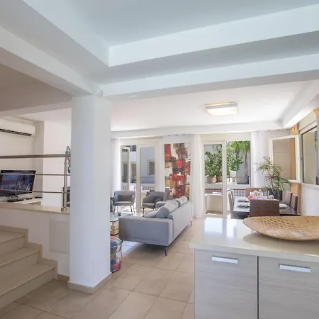 3-schlafzimmer-luxusvilla Mit Pool Und Teilweise Meerblick By Interhome * Protaras