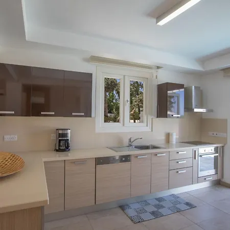 3-schlafzimmer-luxusvilla Mit Pool Und Teilweise Meerblick By Interhome * Protaras