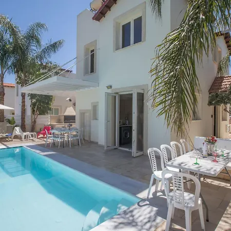 Prázdninový dům 3-schlafzimmer-luxusvilla Mit Pool Und Teilweise Meerblick By Interhome *