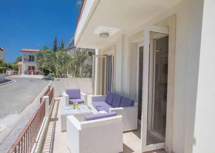 3-schlafzimmer-luxusvilla Mit Pool Und Teilweise Meerblick By Interhome Case de vacanță Protaras